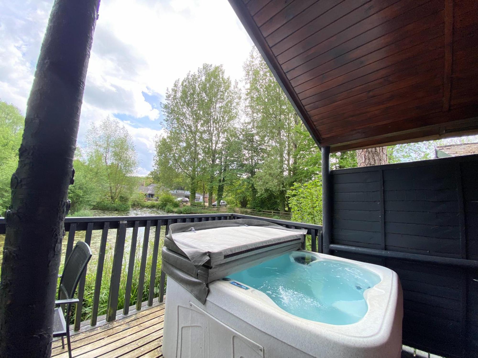 Otter 4 Hot Tub - Huntersmoon-Warminster-Bath-Salisbury Villa Exterior foto